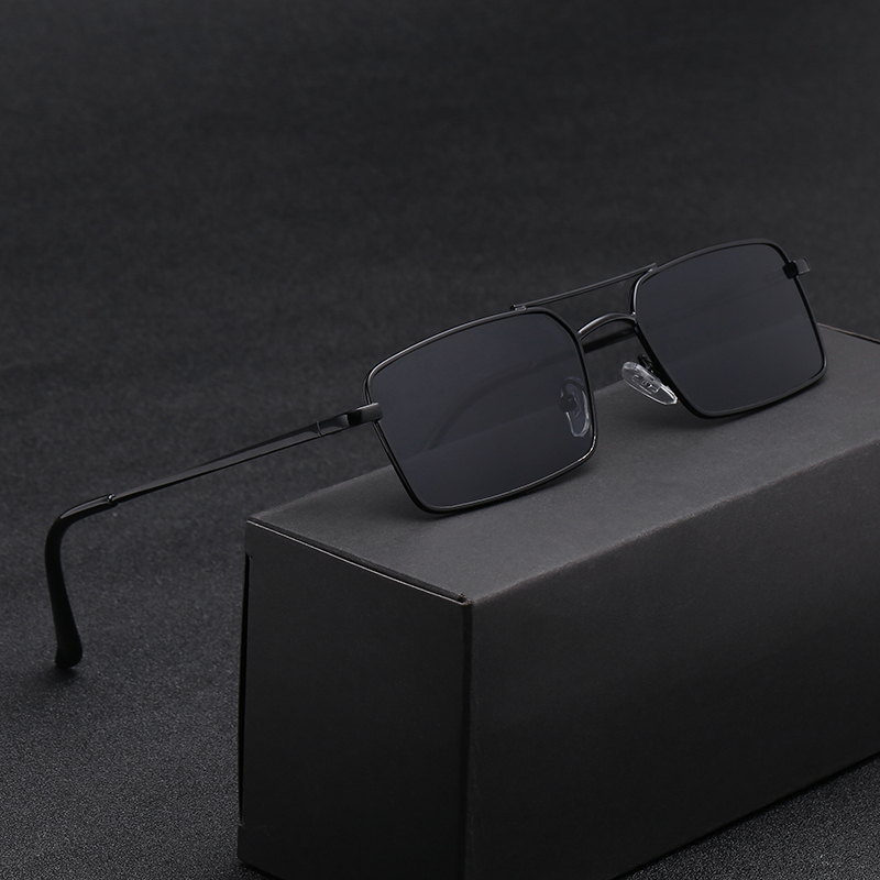 New Women Brands Design Anti-R - Designer Sunglasses 评论和价格